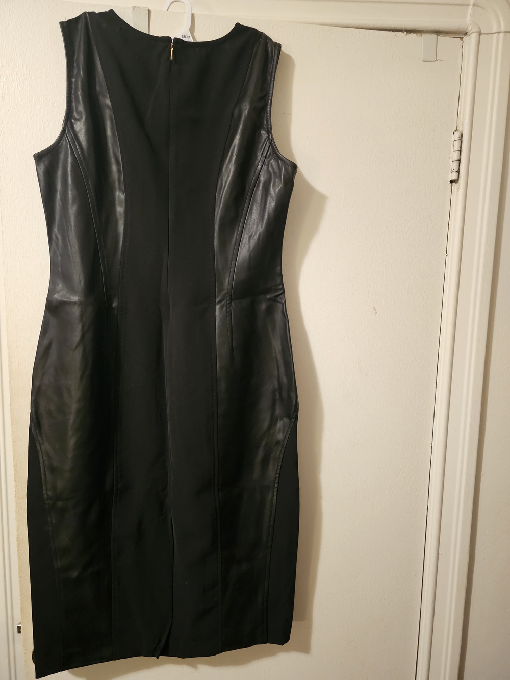 Donna Karan Black Crewneck Shell